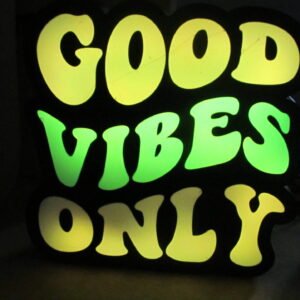 Cartel LED 3D Good Vibes Only, color neón amarillo y verde de MIMA 3D